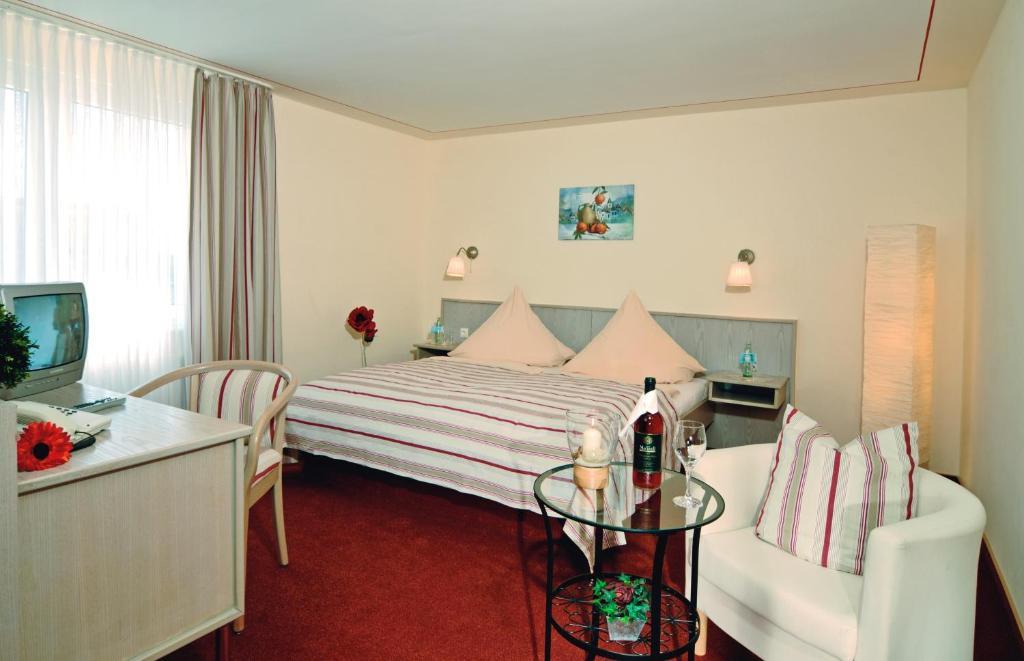Litfaesschen Kassel-Goettingen Room photo